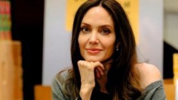 Angelina Jolie tras recordar a su madre fallecida: "Tómense el tiempo para cuidarse y hacerse mamografías"