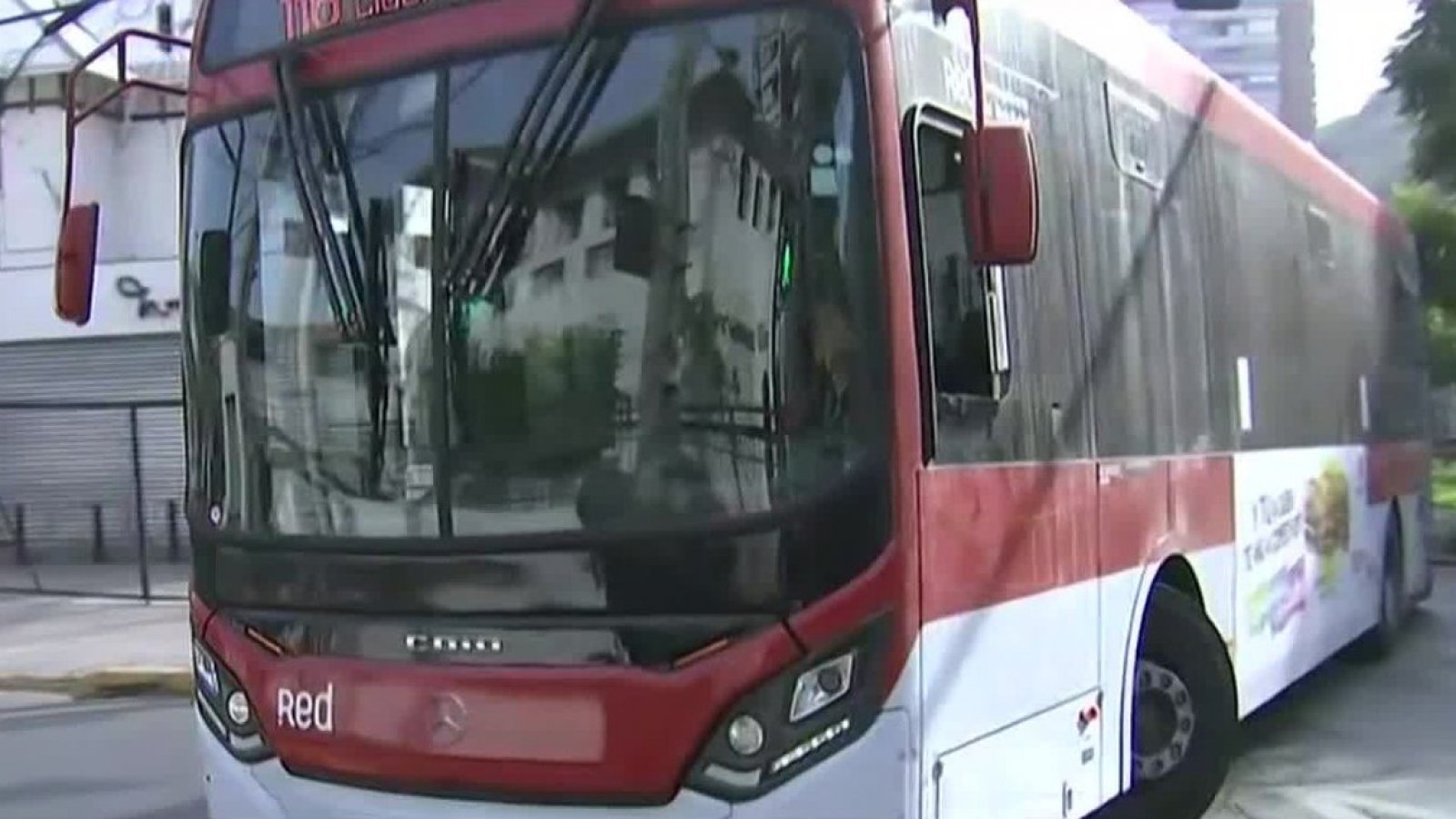La esquina donde los buses "quedan atrapados"
