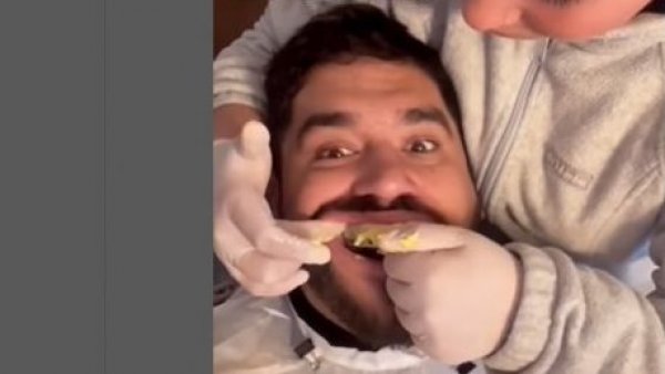 "¡Me vas a sacar la paleta!": La broma de Gino Costa a su sobrina estudiante de odontología
