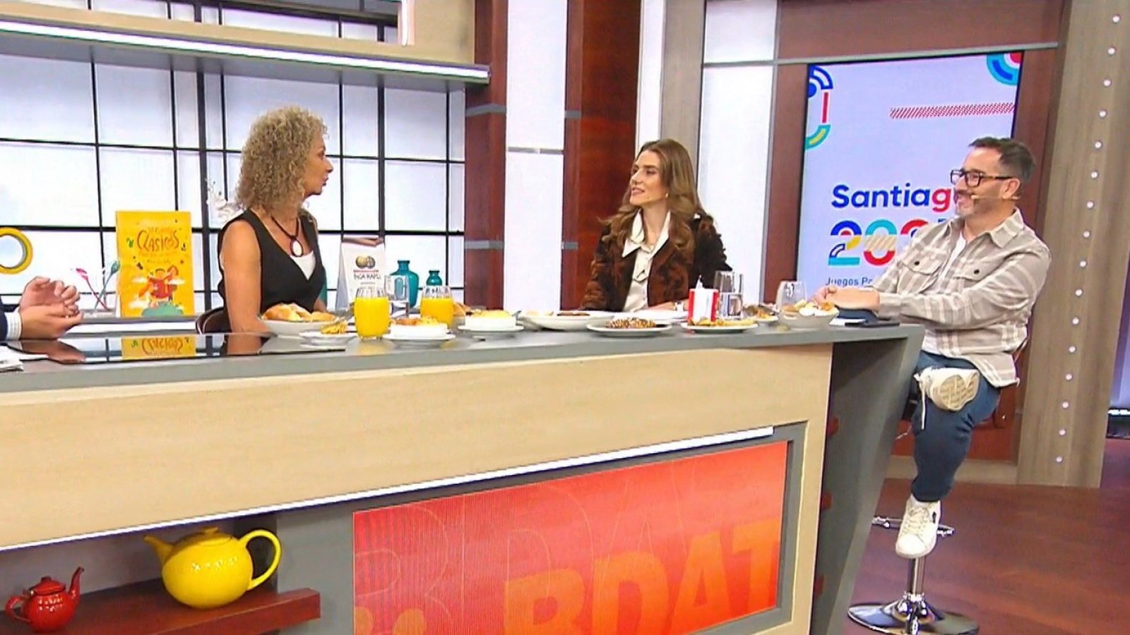 ¡Una histórica de las radios! Karin Yanine visita el "Buenos Días a Todos"

