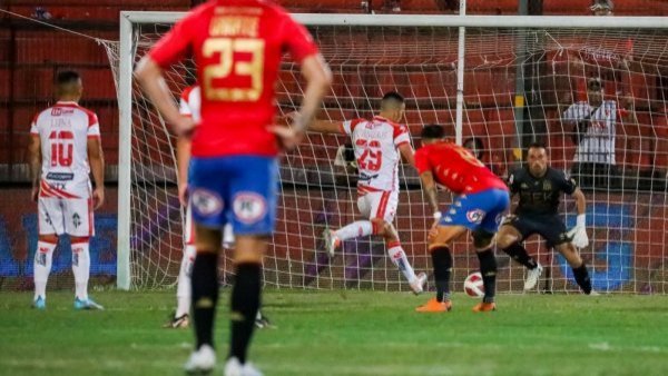 ¿Será Colo Colo? El equipo más "beneficiado" con penales en la primera rueda
