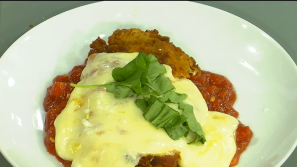 Conoce una increíble receta de pechuga de pollo napolitana en el "Buenos Días a Todos"
