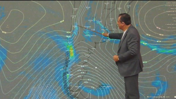 <p>Ivan Torres diciendo el pronóstico del tiempo</p>Lluvias débiles en la madrugada: Así estará el tiempo este jueves
