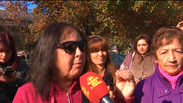 <p>Vecinos protestan en contra de "megaedificios"</p>No quieren ser un gueto vertical: Vecinos de Maipu protestan en contra de "megaedificios".

