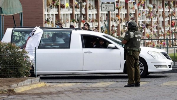 Presidente Boric anuncia demolición de memoriales narco y proyecto para restringir 'narcofunerales'

