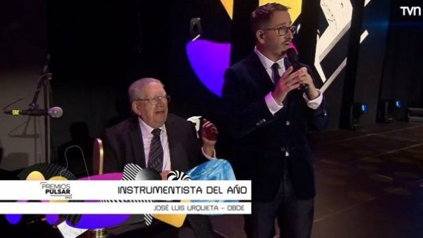 Premios Pulsar 2023: José Luis Urquieta brilla como el "Mejor Instrumentista"
