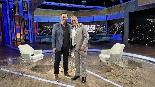 "Con ella me encantaría dar el paso": un enamorado Dr. Ugarte se confiesa en Buenas Noches a Todos
