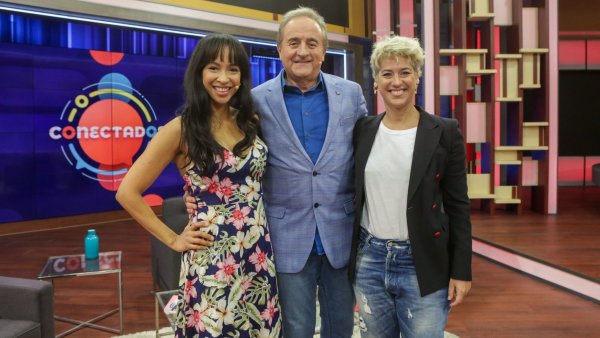 “Conectados” de TV Chile cumple 13 años al aire
