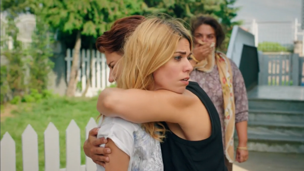 Efsun conoce a su verdadera madre
