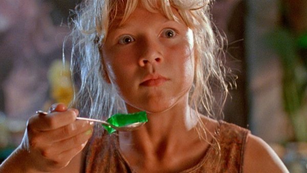 El increíble cambio de la niña de Jurassic Park a 30 años del estreno mundial
