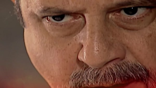 "Vas a continuar viviendo con tu marido": Mira un avance de "Terra Nostra"

