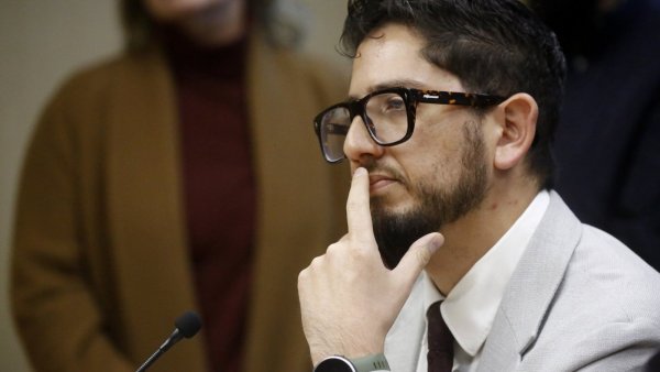Fernando Araos renuncia a Redes Asistenciales en medio de crisis sanitaria
