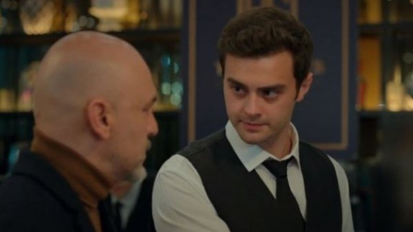 Omer es acusado de robar
