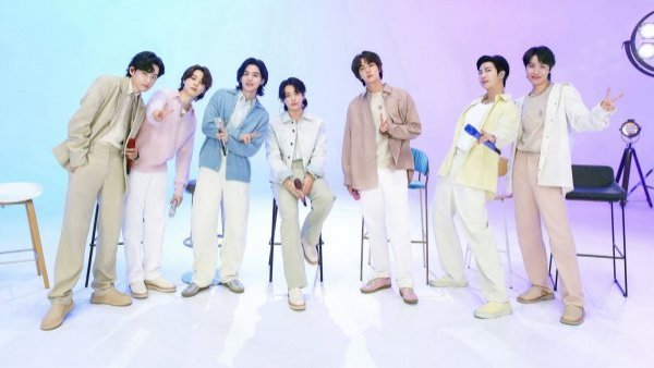 BTS lanzará primer libro oficial por su décimo aniversario

