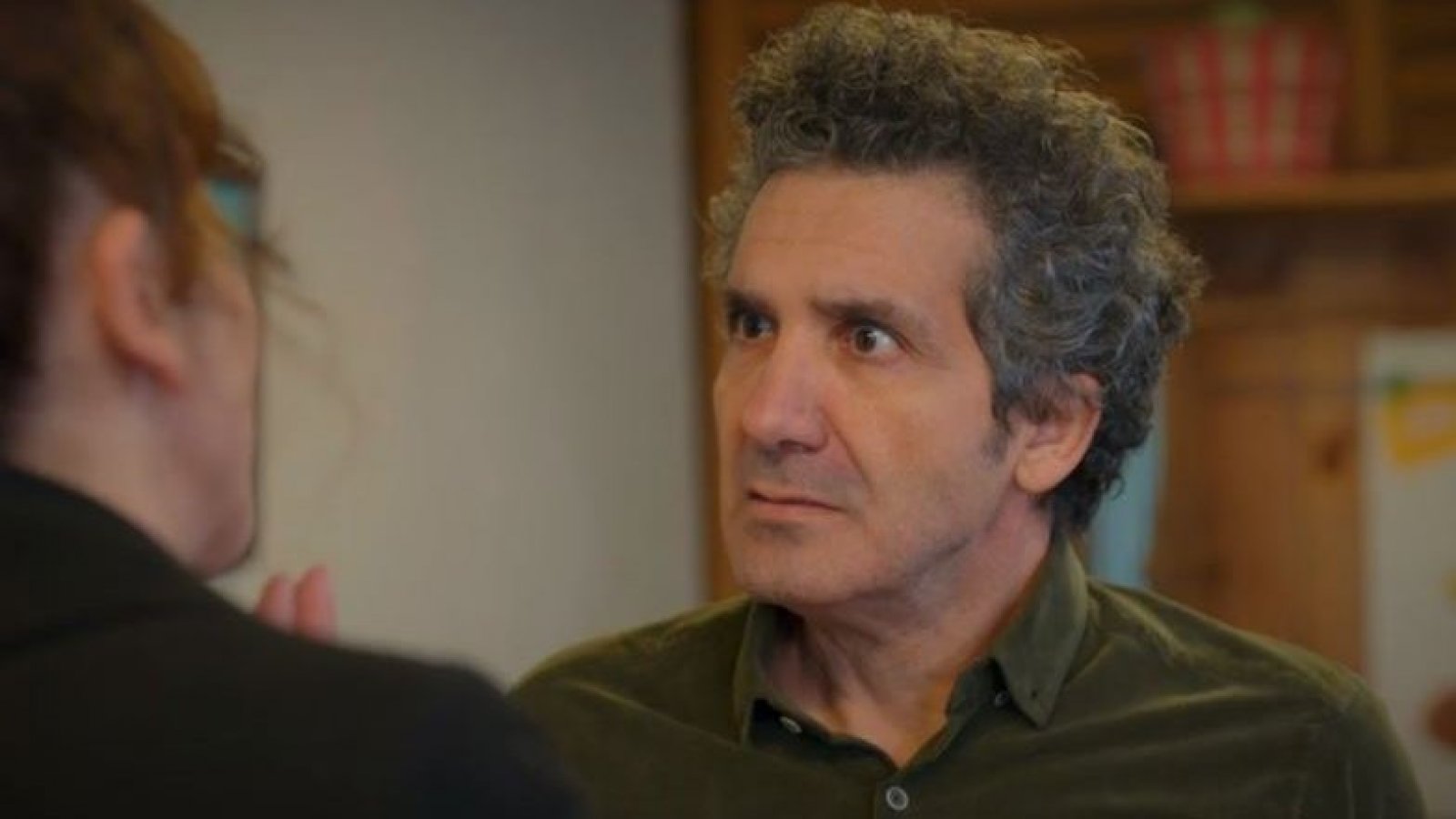 Orhan descubre que su esposa compró un vientre de embarazo artificial
