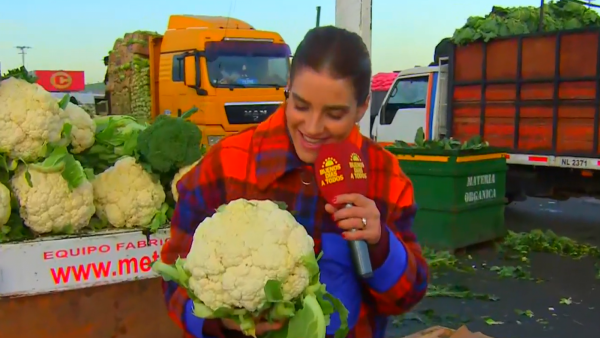 ¡Cumpliendo con Don Jaime! Cargamos nuestro camión con alimentos para animales
