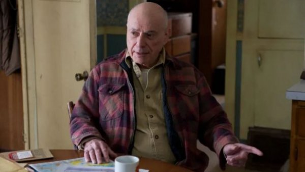 Actor Alan Arkin, ganador de un Óscar, fallece a los 89 años
