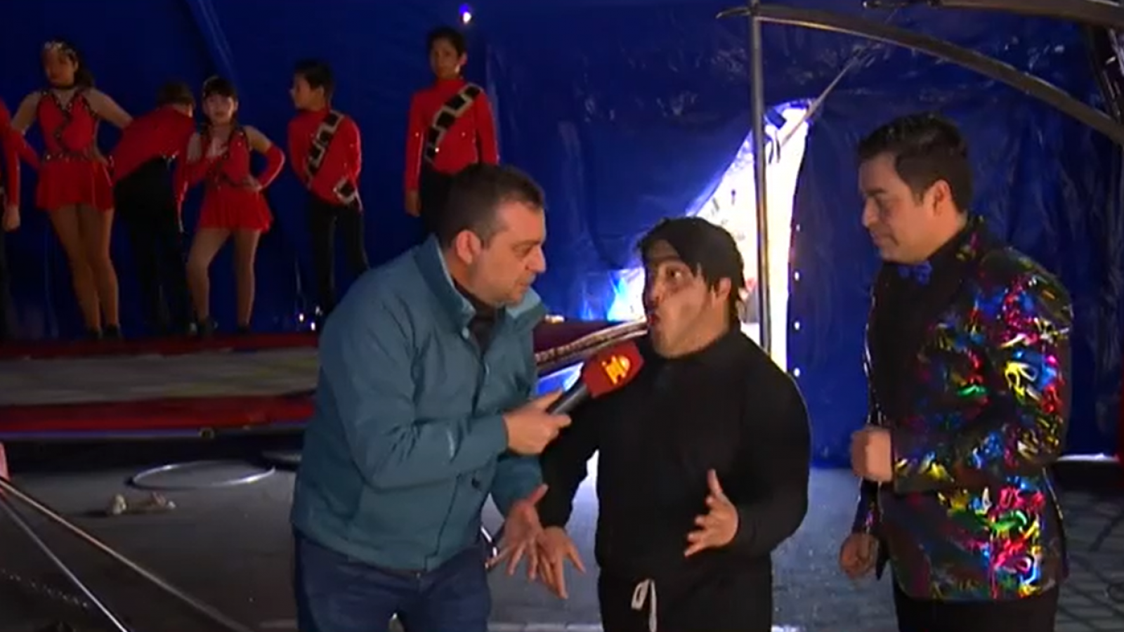 ¡Motos que vuelan y pequeños acróbatas! Visitamos el Circo de "Los Trompitos"
