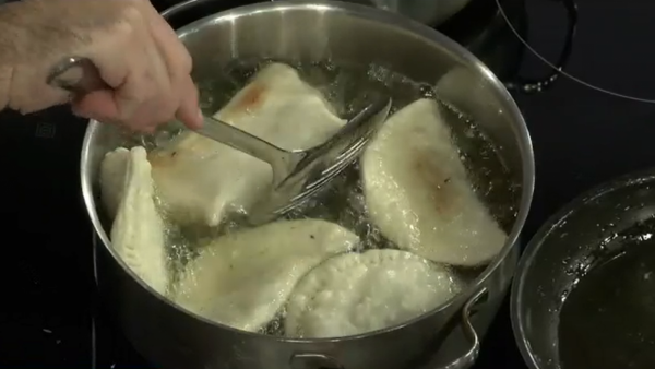 ¡Perfectas para el almuerzo! Preparamos unas deliciosas empanadas fritas
