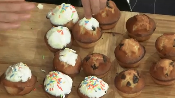 ¡Los niños nos ayudan a cocinar! Preparamos unos ricos cupcakes
