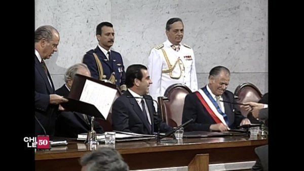 Eduardo Frei asume la presidencia en 1994
