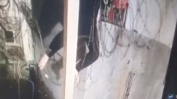 VIDEO: Cámaras registraron la fuga de reclusas desde la cárcel de Antofagasta
