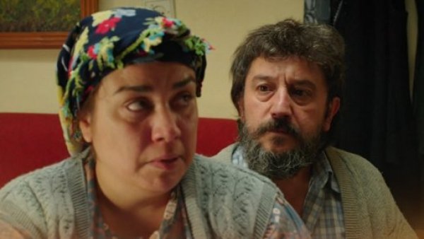 ¡Siguen las mentiras de Nuran! Mira el avance de "Me robó mi vida" de este lunes
