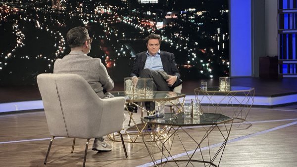 "Las personas que no tienen sentido del humor no van a lograr nunca vivir": las confesiones de Felipe Izquierdo
