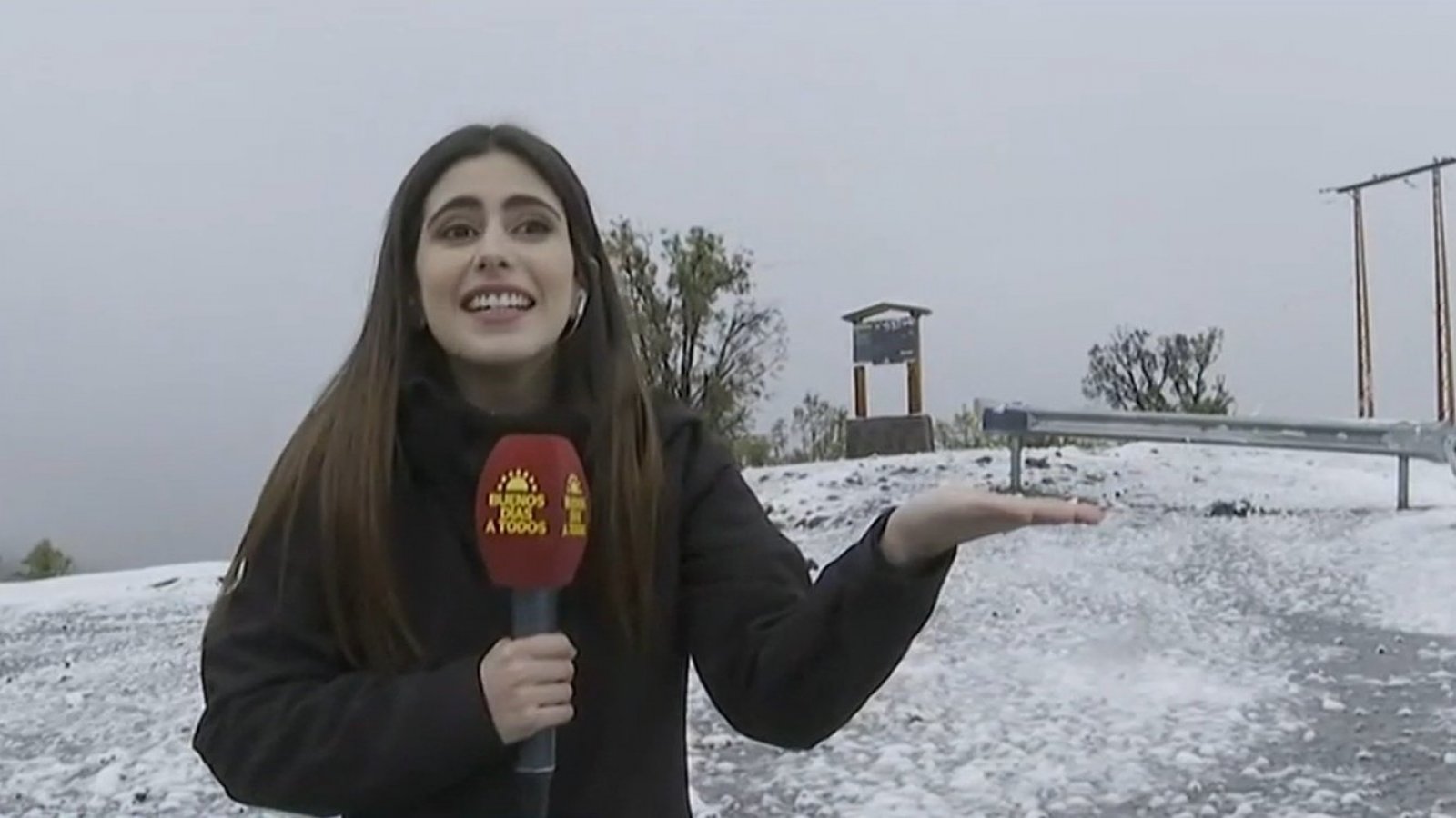 ¡Hermoso paisaje! Así amaneció Farellones con mucha nieve
