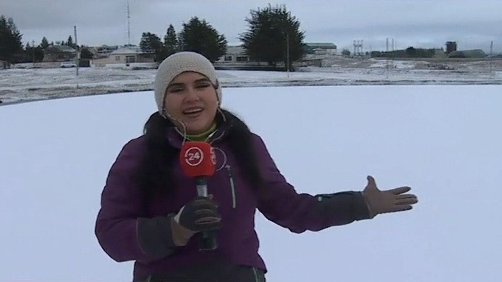 Un regalo del invierno: Laguna Pudeto se volvió a congelar en Punta Arenas
