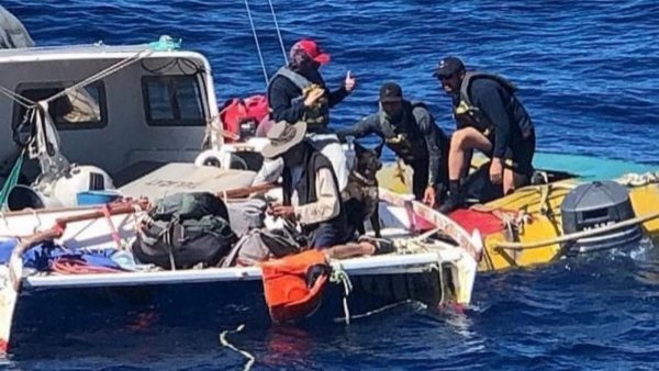 Un marinero sobrevive más de dos meses a la deriva en el Pacífico a base de pescado crudo
