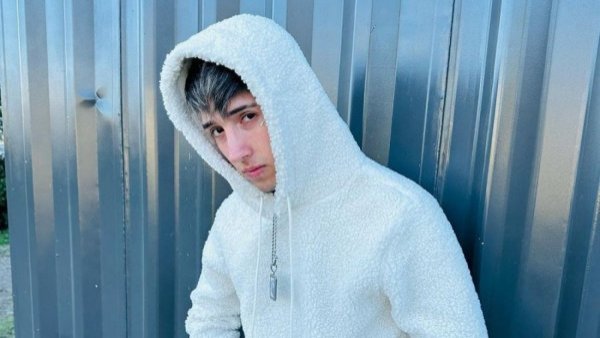"Se escapó": la grave denuncia de Pailita durante show en Curicó
