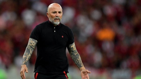 <p>Jorge Sampaoli.</p>Jorge Sampaoli reacciona a fuertes críticas de Arturo Vidal
