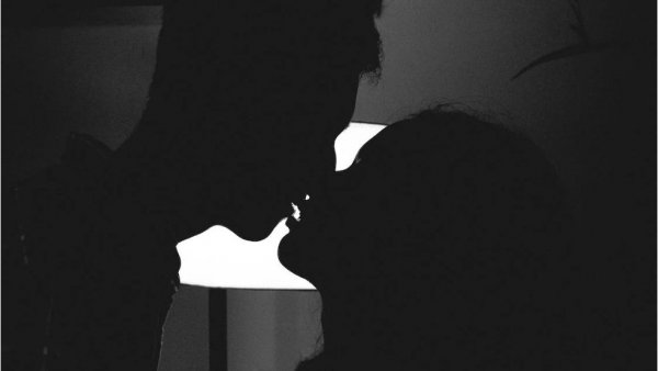 Miedo a la primera vez: Estudio revela cuáles son los principales temores de las mujeres
