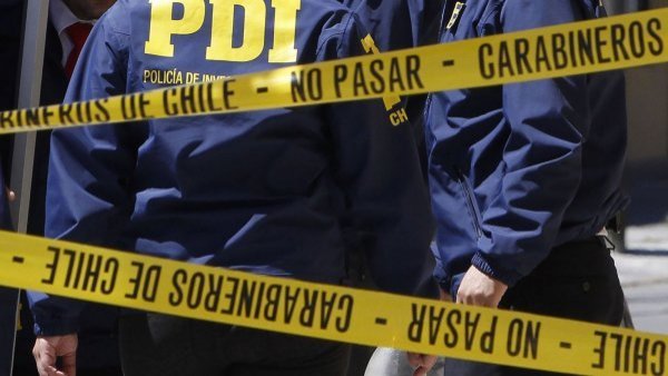 Sujeto atropella a un PDI y mata a una mujer tras darse a la fuga en procedimiento policial
