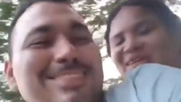 Joven mujer grababa "romántico paseo" en moto y terminó registrando el accidente en el que murió
