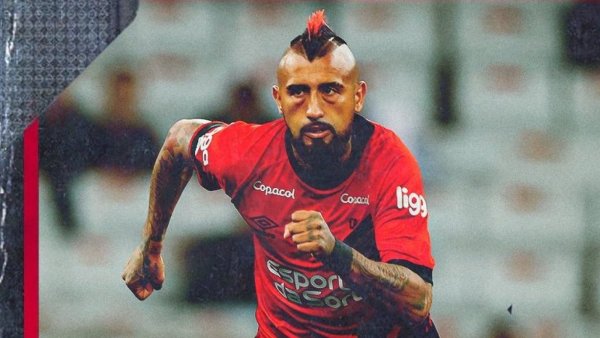 <p>Arturo Vidal jugando.</p>DT de Arturo Vidal lo defiende: "No necesita tiempo para adaptarse"
