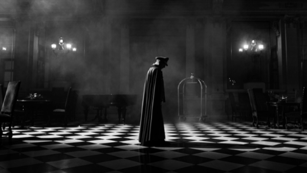 Pinochet, el vampiro: película "El Conde" competirá en Festival de Venecia

