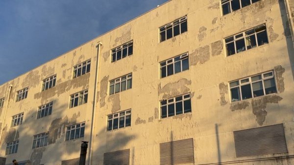 Hospital de Chillán lamenta caída de niña desde una ventana del recinto: "Estamos muy conmocionados"
