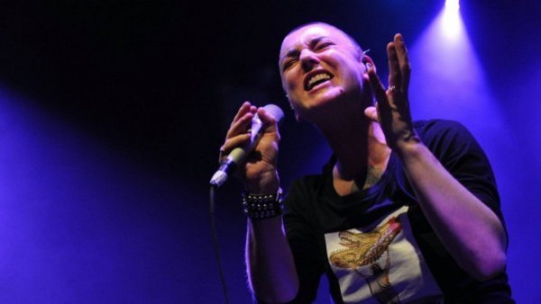 "No se ha proporcionado causa médica alguna": autopsia determinará la causa de la muerte de Sinéad O'Connor
