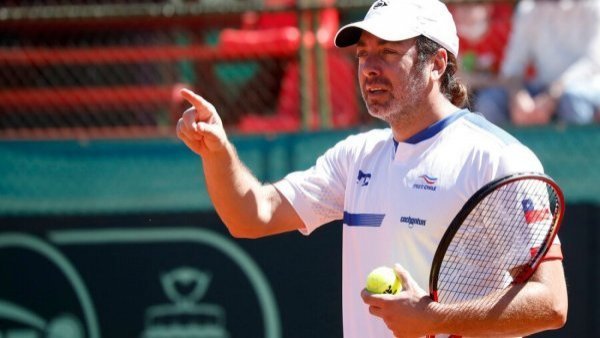 Nicolás Massú sufrió grave lesión en torneo de leyendas
