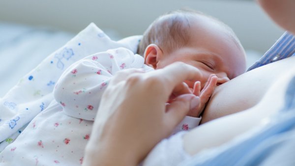 Semana de la Lactancia Materna: Centros de salud familiar de La Florida realizan charlas presenciales y en línea
