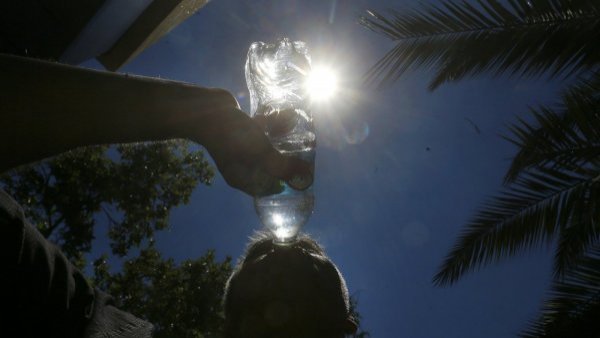 Hasta 33°: emiten aviso de "altas temperaturas" para tres regiones
