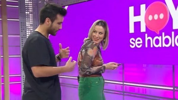 ¡Cuide su postura! Atento a los dolores del cuerpo producidos por el uso del celular
