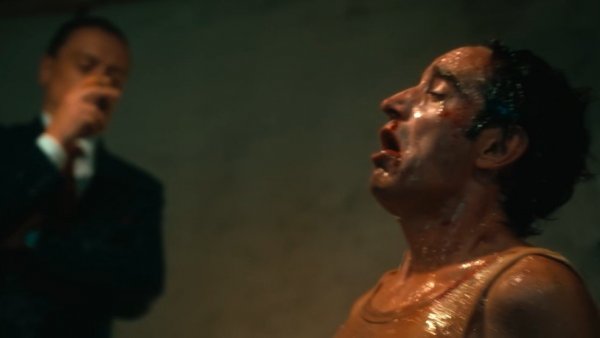Conoce a los personajes de "La sangre del camaleón": Álvaro Valenzuela y Óscar Castro
