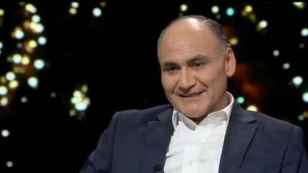 ¿Cómo se llama realmente Fernando Agustín Tapia?
