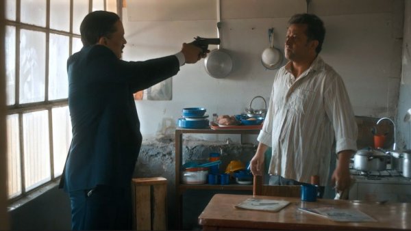 Conoce a los personajes de "La sangre del camaleón"