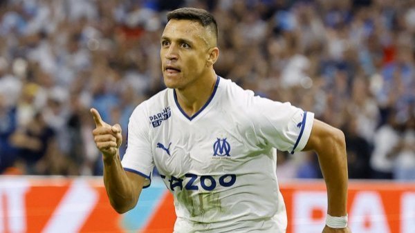El millonario sueldo que habría ofrecido club saudí a Alexis Sánchez
