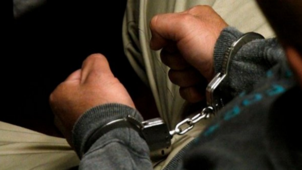 Hombre mutila dedos a ladrón que entró a su casa en Argentina
