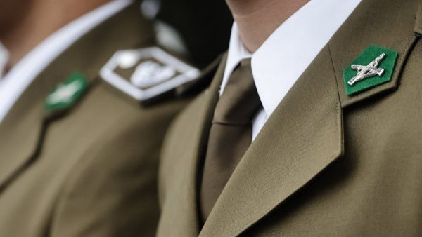 Postulaciones a Carabineros subieron 380% desde cambios en requisitos
